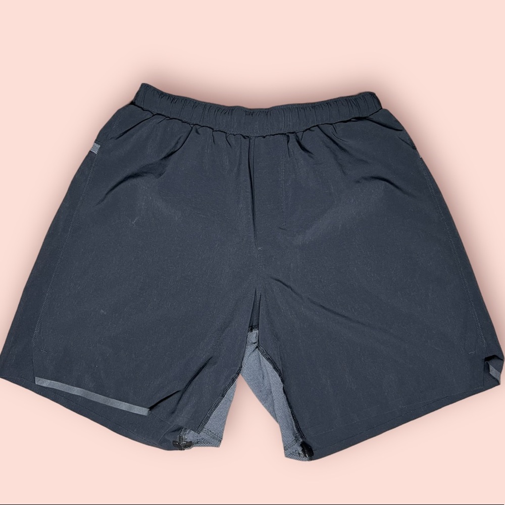 Lululemon Men Athletic Shorts size Small